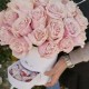 Cutie de lux cu trandafiri roz si Raffaello p1